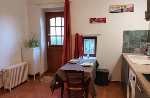 Limas Apartment | Fully equipped studio on garden level