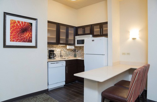 Forestview Condo | Fully-Equipped Suite | Gym Access
