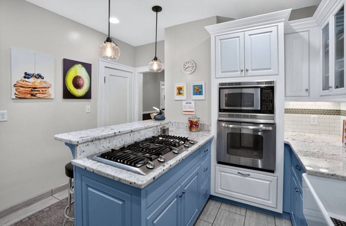 Rountree House | Fully Fenced, Dogs Welcome, Sleeps 10, Near MSU and Hospitals