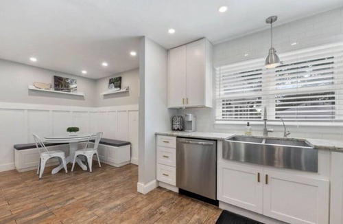 Naperville House | Fully Fenced In-Pet Friendly Cozy North Naperville 3 BED 2 BATH Home