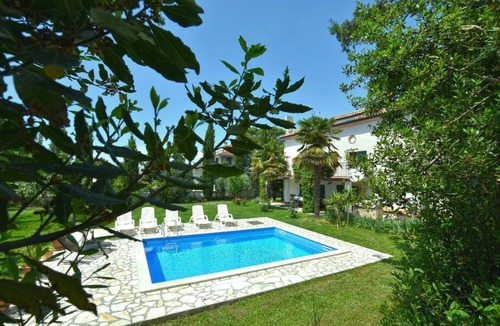 Kosinozici House | Fully fenced mediterranean stone villa