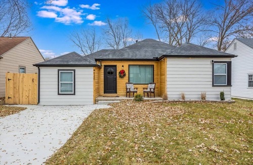 Wichita House | Fully Fenced Yard W/W&D + 2 Bathrooms!