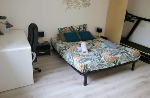 Saint-Julien-de-Peyrolas Apartment | Fully equipped apartment on the ground floor between Gard and Ardèche