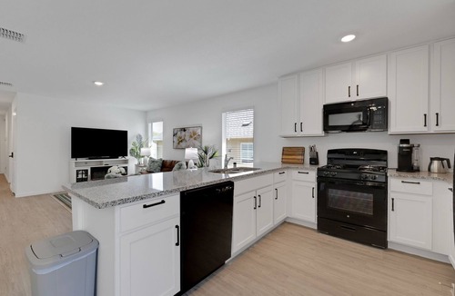 Lincoln Park House | Fully Furnished New Home, All-Inclusive, Family-Friendly, Resort-Style Community