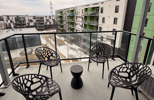 Plateau Apartment | Fully Furnished 1 Bedroom Apartment in Quebec | Le Prisme