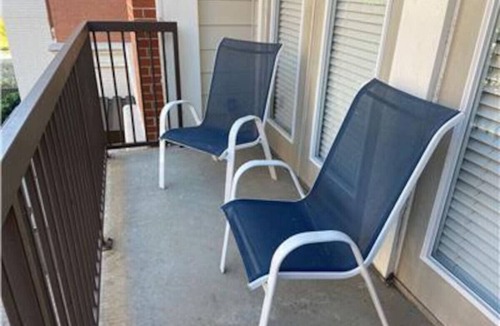 The Galleria Apartment | Fully Furnished 2b/2b Apartment in the Galleria