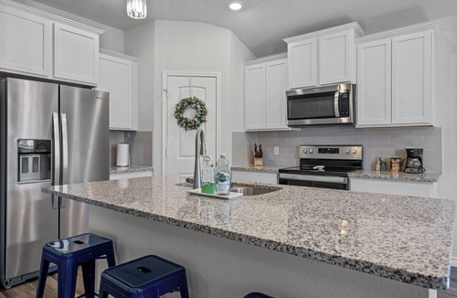 Belton House | Fully furnished 3-bedroom house in sought after Three Creeks in Belton