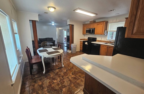 Voth House | Fully Furnished 3 Bedroom w/Utilities