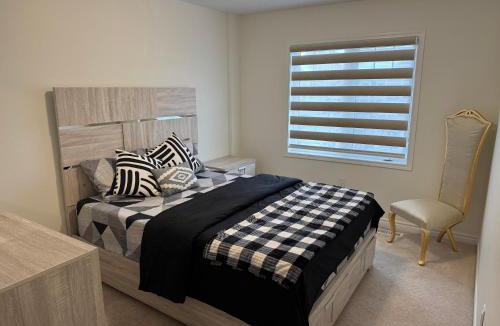 Milton Villa | Fully furnished 3BR, 3WR entire two storey with unfinished basement- Ford Milton , ON Canada