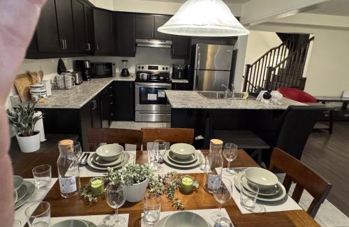 Milton Villa | Fully furnished 3BR, 3WR entire two storey with unfinished basement- Ford Milton , ON Canada