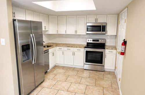 Willingboro House | Fully Furnished 3BR – Insurance/Temporary Housing Ready – Immediate Move-In