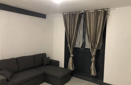 Bourgueil Apartment | Fully furnished and equipped studio "2