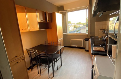 Limoux Apartment | Fully furnished apartment with parking. Hyper center. 3mn from the square.
