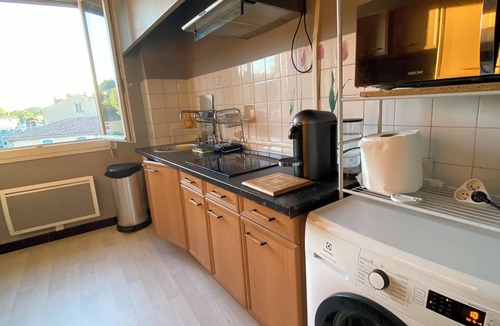 Limoux Apartment | Fully furnished apartment with parking. Hyper center. 3mn from the square.