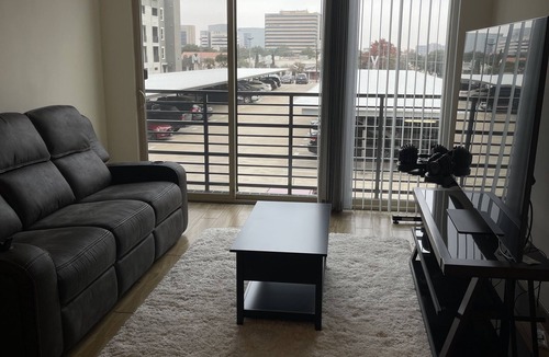 Far North Dallas Apartment | Fully Furnished Apartment in Addison, walking distance to great Restaurants