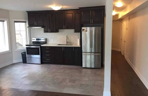 York University Heights House | Fully Furnished Bright and Luxurious Bedroom in North York-1