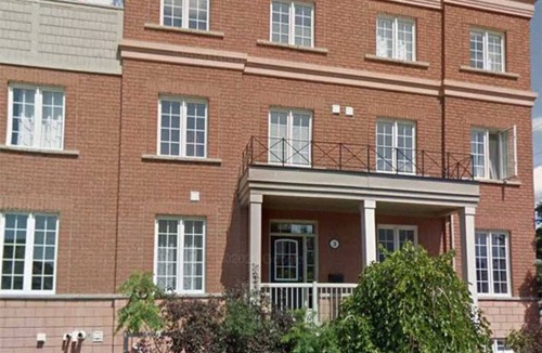 York University Heights House | Fully Furnished Bright and Luxurious Bedroom in North York-1