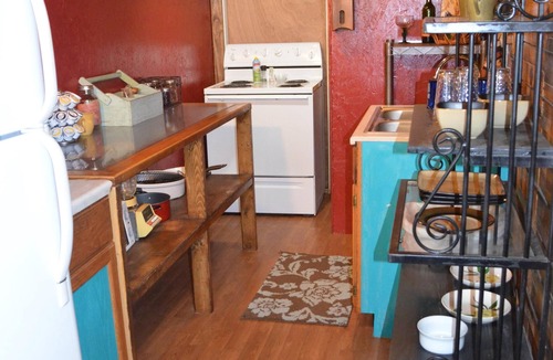 Leedey Apartment | Fully Furnished Cabin (WIFI INCLUDED)