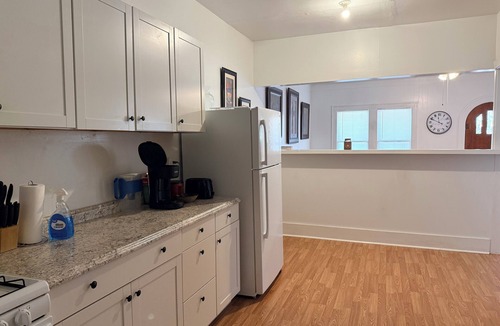 Sweetwater House | Fully furnished duplex in quiet neighborhood