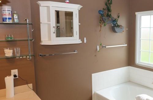 Carmel House | Fully Furnished Executive Sleeper Home