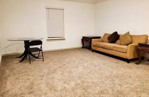 Iowa Colony House | FULLY FURNISHED FAMILY PARADISE: Enjoy Life in this spacious & serene space.