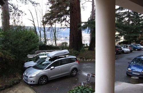 Chambery Apartment | Fully furnished holiday apartment 4 * rated - very pleasant - 700 sq feet