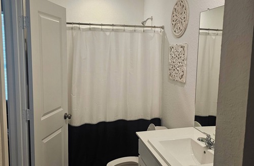 Converse House | Fully furnished home in Converse, it's nice, convenient and a quiet stay.