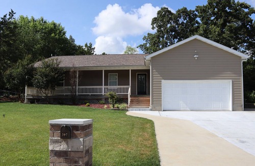 Rolla House | Fully Furnished home in Rolla with country charm