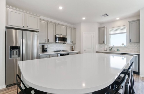 Cypress House | Fully Furnished House w/All Bills Paid in Bridgeland - 60 day min stay