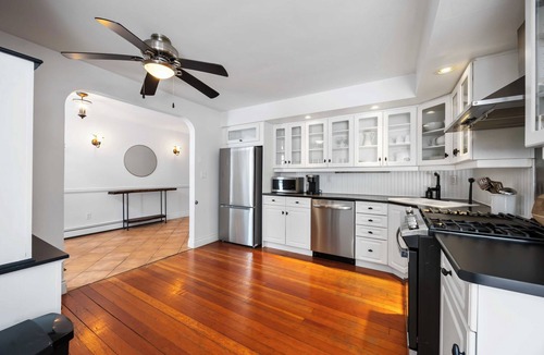 Brights Grove House | Fully Furnished Lakeside Getaway in Beautiful Bright's Grove!