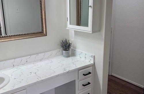 Las Colinas Apartment | Fully Furnished Las Colinas Apt – All Utilities Included, 30+ Day Stays.