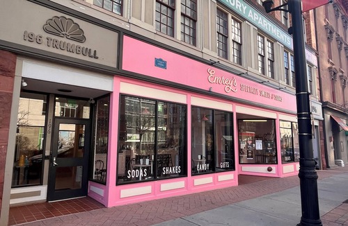 Downtown Hartford Apartment | Fully Furnished Private Loft Style Charm Trumbull Elevator