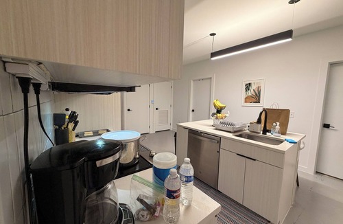 West End Apartment | Fully Furnished Private Room at Downtown