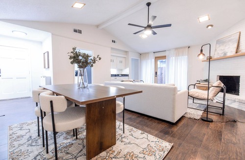 Richardson House | Fully Furnished Retro Energy Retreat in Richardson, Dallas Texas