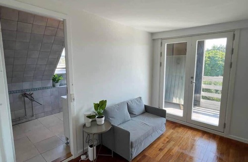 Amager Apartment | Fully furnished room with shared kitchen and bathroom 3