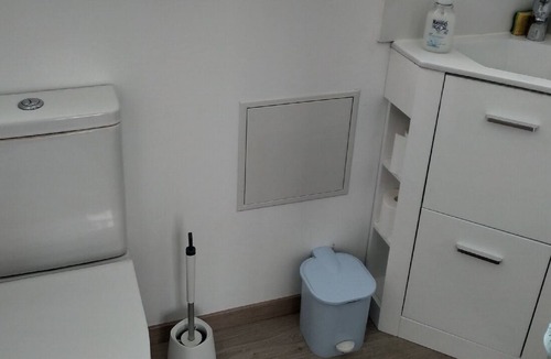 Bouquelon House | Fully furnished room