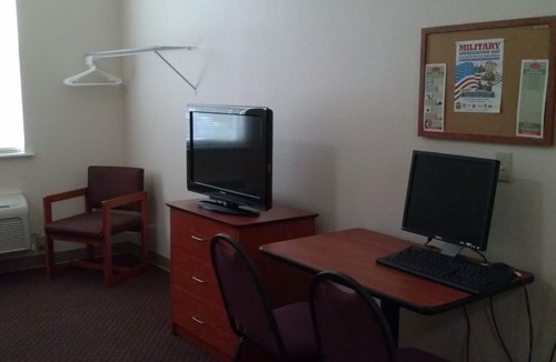 Homestead Apartment | Fully Furnished Studio Weekly-Monthly