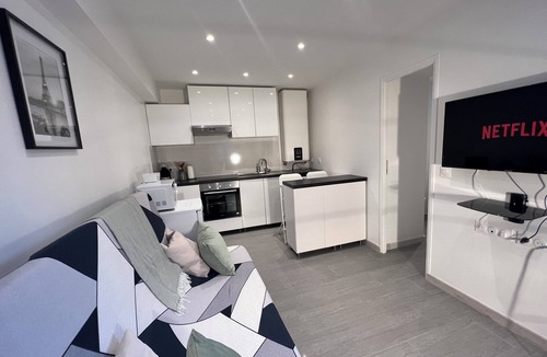 Epone Apartment | Fully independant F2