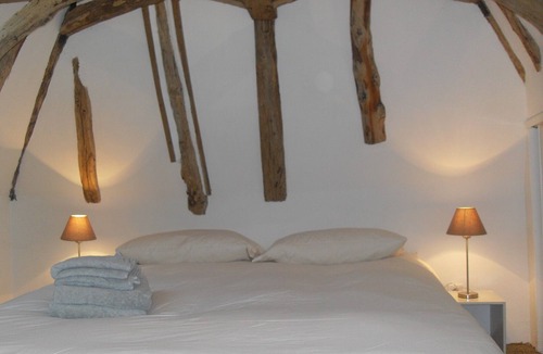 Sainte-Alvere House | Fully modernised and restored stone farmhouse