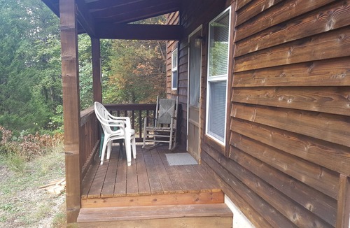 Bourbon Cottage | Fully modern 'rustic' cottage with hiking and floating oppurtunities nearby.