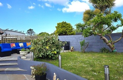 Goonhavern House | Fully refurbished, fantastic outside space!