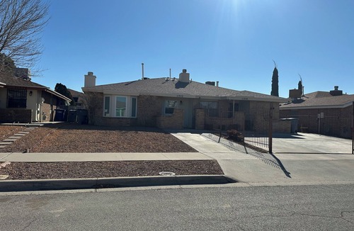 Biggs Field House | Fully Remodeled 2-bedroom house in El Paso with WiFi, AC