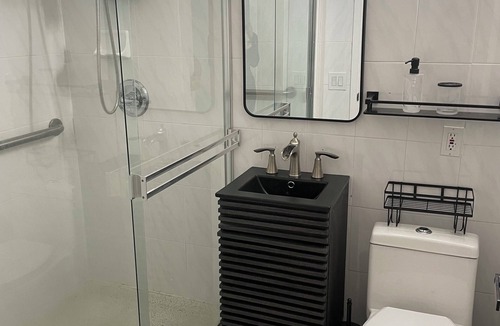 Nob Hill Apartment | Fully remodeled 2 bedroom/2 bath with a cozy backyard