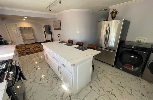 Antelope House | Fully Remodeled 3 Bd – Quiet & Big gated driveway