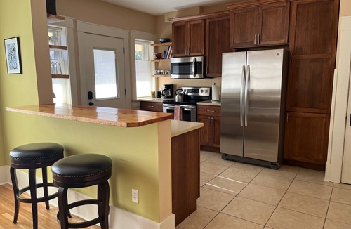 University District Condo | Fully Remodeled and conveniently located condominium.