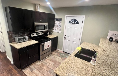 Oak Cliff House | Fully remodeled Duplex unit B