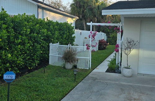 Bonita Springs House | Fully remodeled 3/2.5+ outdr.shower, set on a tropical creek in downtown Bonita!