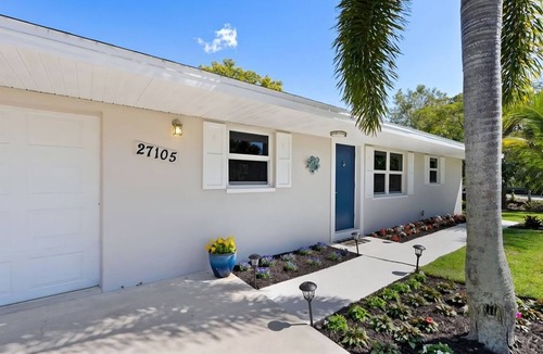 Bonita Springs House | Fully remodeled 3/2.5+ outdr.shower, set on a tropical creek in downtown Bonita!