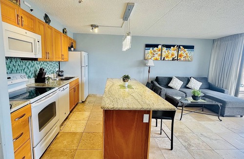 Waikiki Condo | Fully Remodelled View Condo with Free Parking, Pool, Hottub, Sauna, Tennis Court