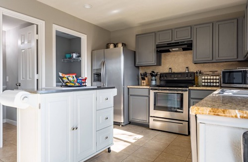 Windcrest House | Fully renovated 4BR close to everything